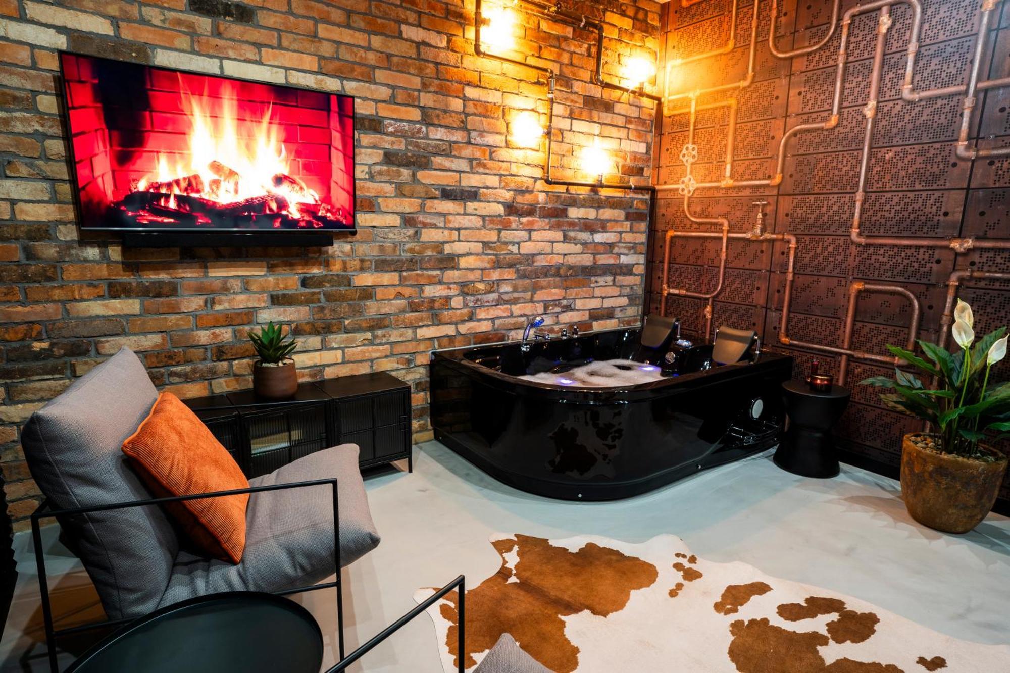 Aparthotel Zator Industrial 58 Jacuzzi ภายนอก รูปภาพ