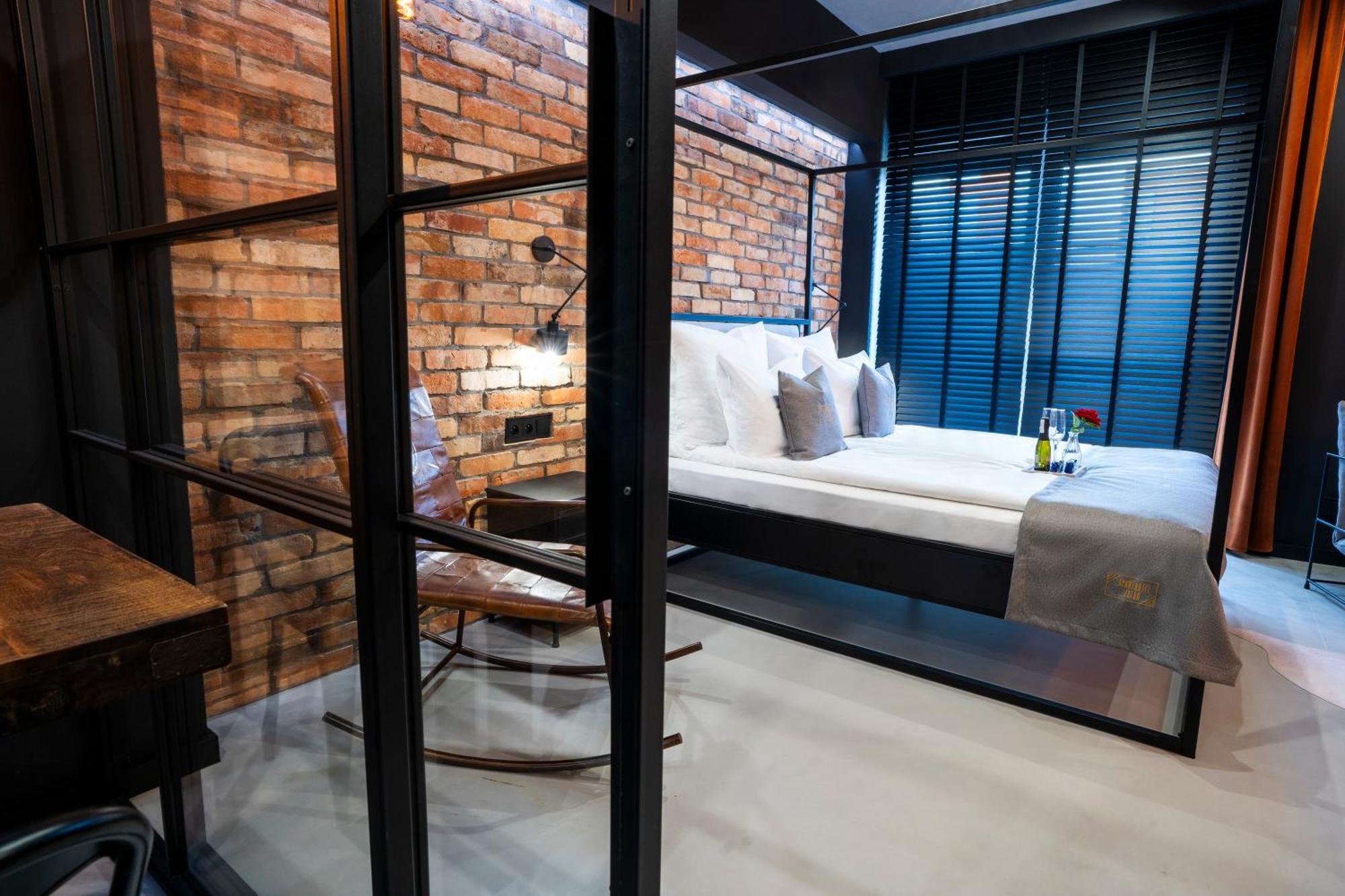 Aparthotel Zator Industrial 58 Jacuzzi ภายนอก รูปภาพ