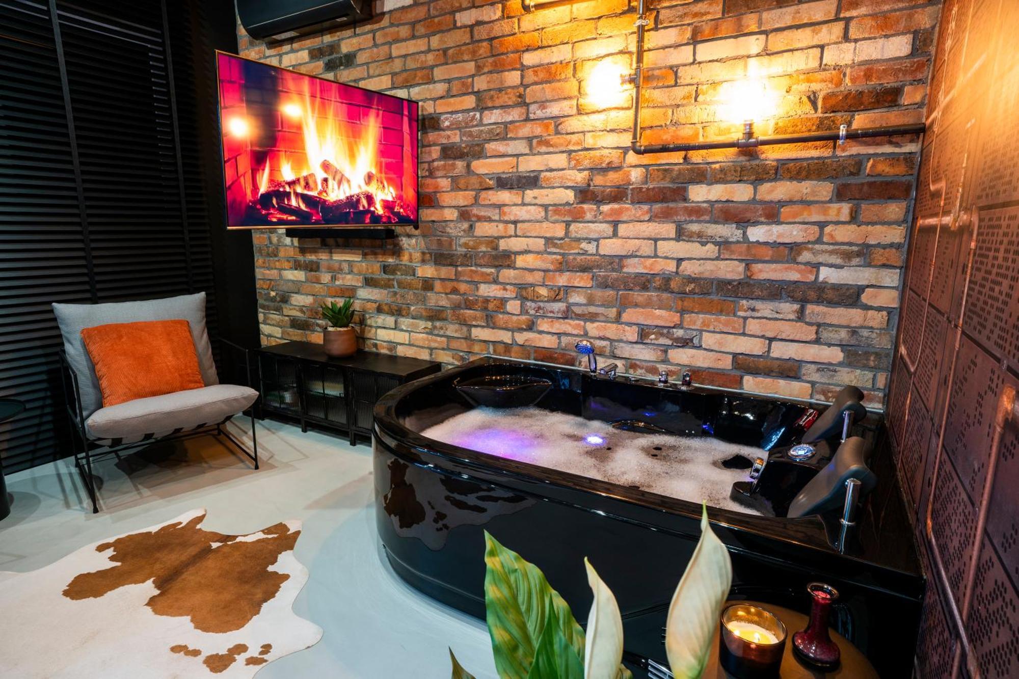 Aparthotel Zator Industrial 58 Jacuzzi ภายนอก รูปภาพ